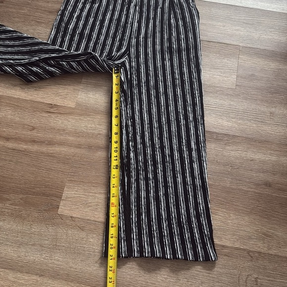 Xhilaration Jumpsuit - Picture 4 of 5